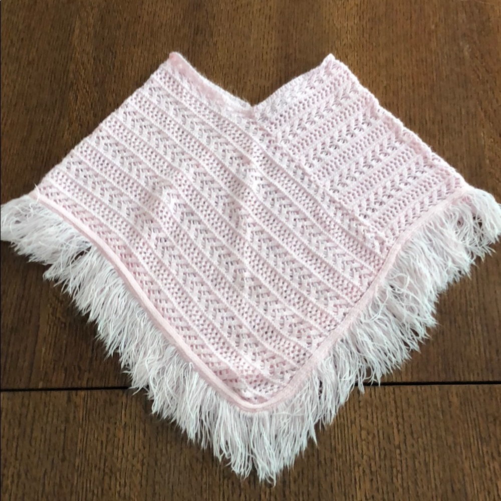 Baby pink Poncho super cute! Size small.